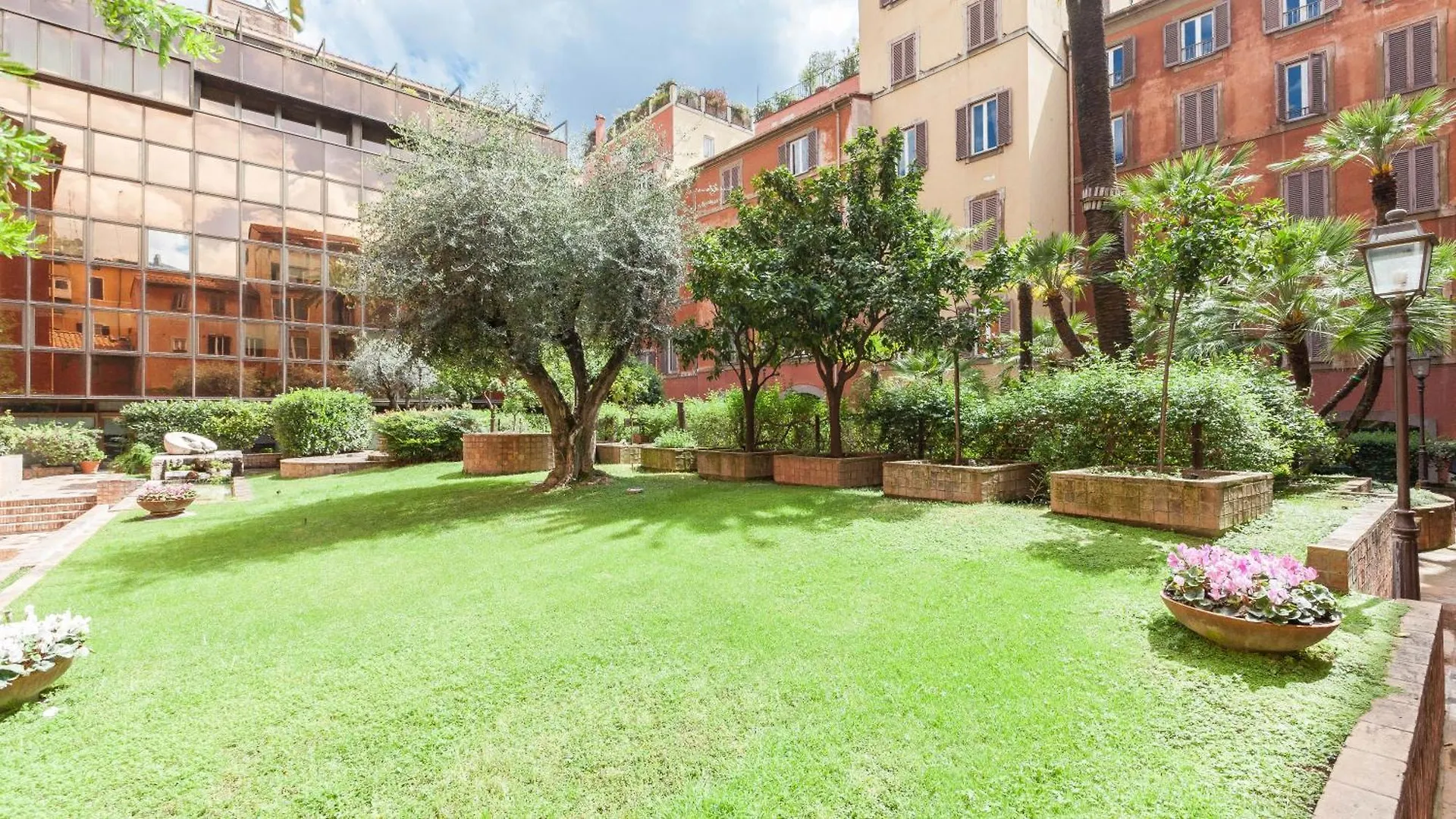 Giove In Trevi Apartment Rome 0*,  Italy